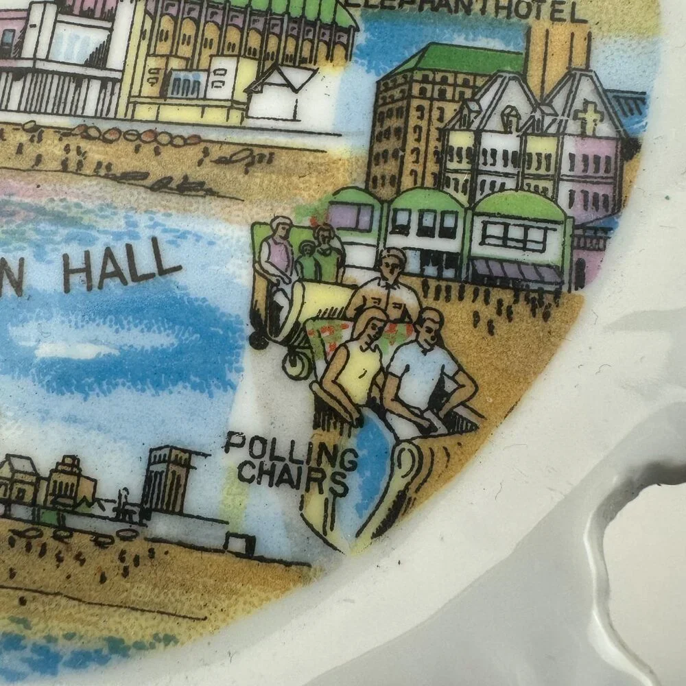 Vtg Atlantic City New Jersey Souvenir Decor Plate‎ Gold Accents 8 inch diameter